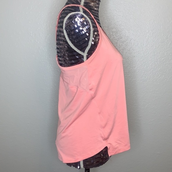 Women’s Under Armour Loose Pink Tank - Picture 3 of 8